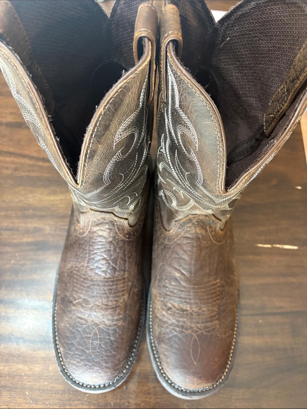 Justin Boots Brown Leather Western Cowboy Boots with Contrast Stitching